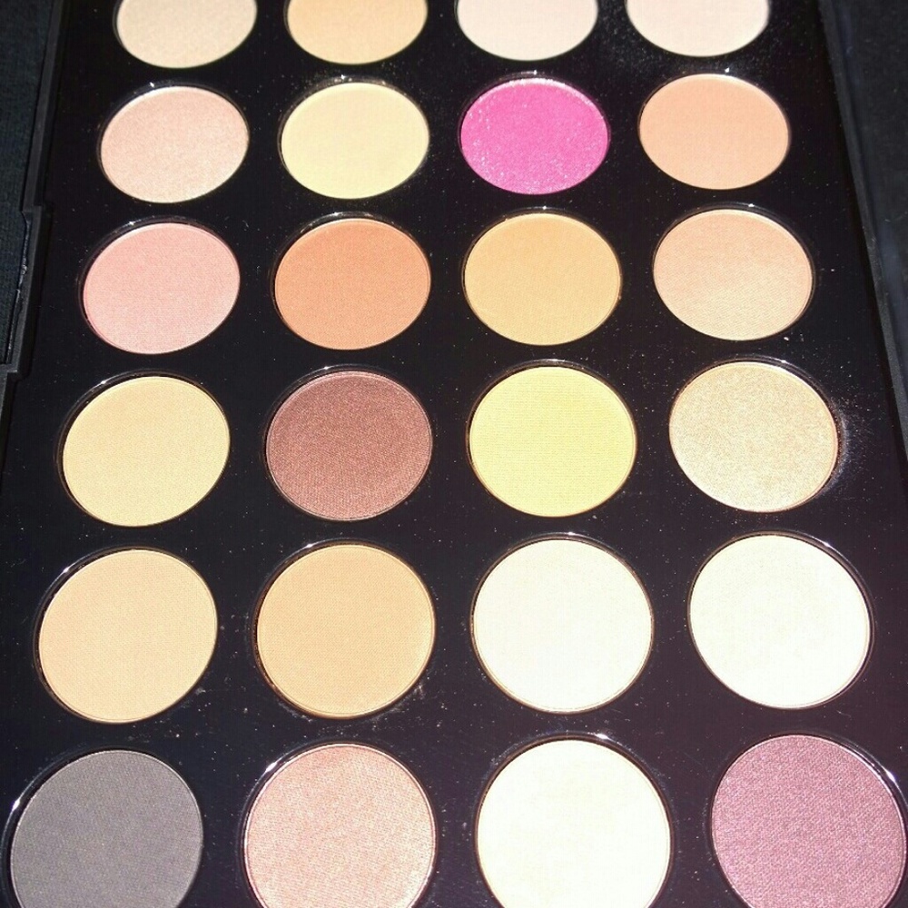 Bh cosmetics - Picture 2 of 2